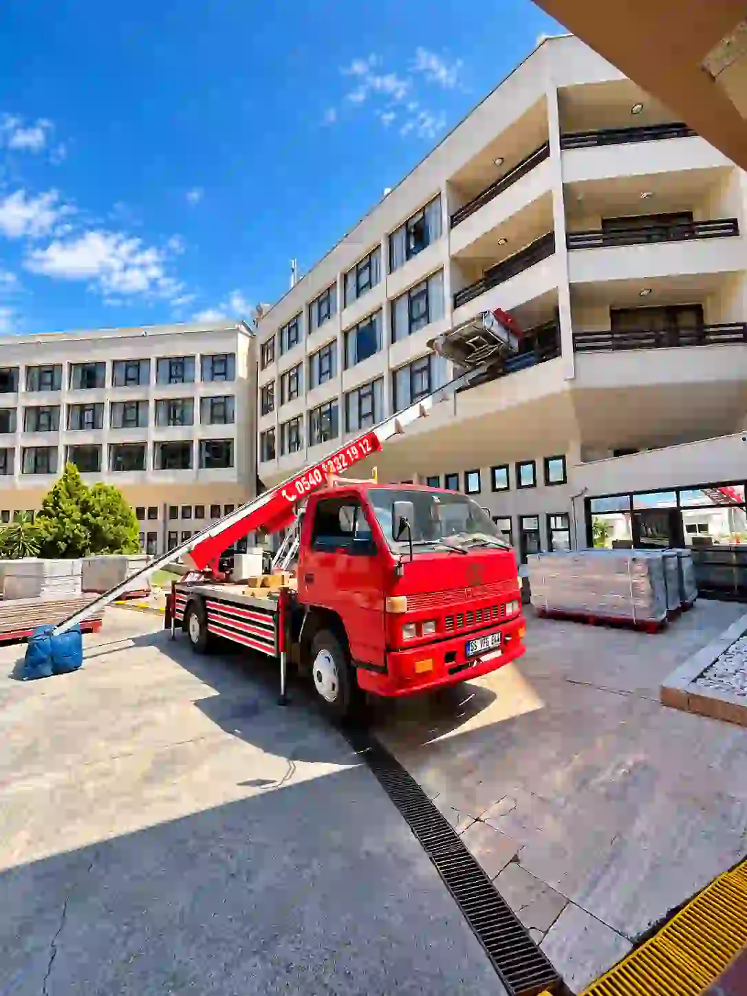 Buca asansörlü eşya taşıma hizmeti